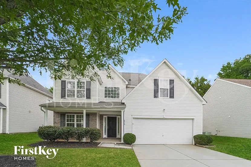 4 bed, 2.5 bath, 2393 sqft, $2,590 — Photo 1