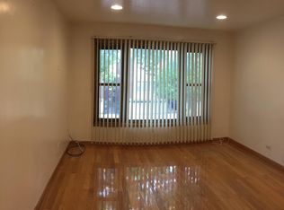 519 W 36th St, Chicago, IL 60609