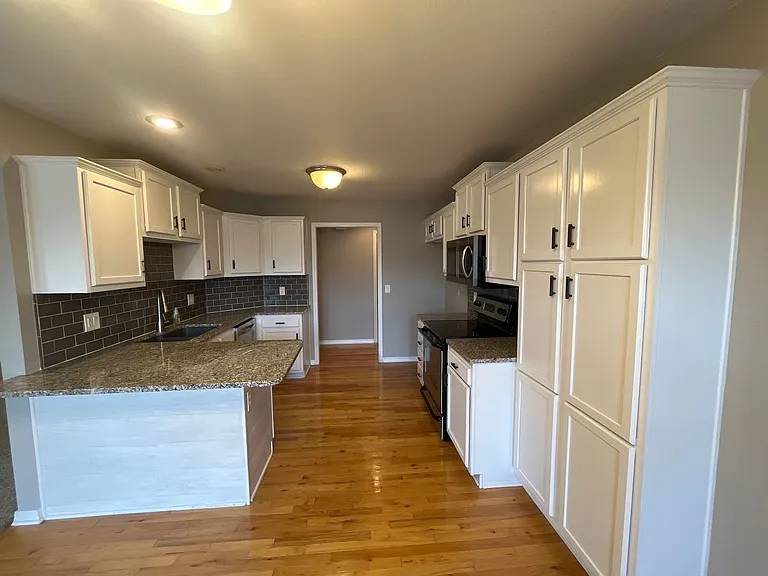 5733 S Lexington Ave — Photo 5