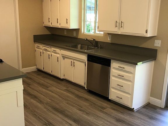4th image of 10093 Live Oak Blvd