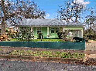 205 E 4th St, Rusk, TX 75785