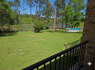 699 Pinewood Dr, Defuniak Springs, FL 32433