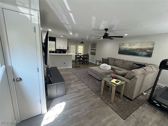 5th image of 1684 Stone Creek Ln