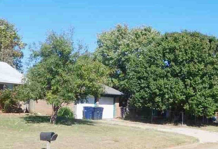 2nd image of 2813 SE 47th St