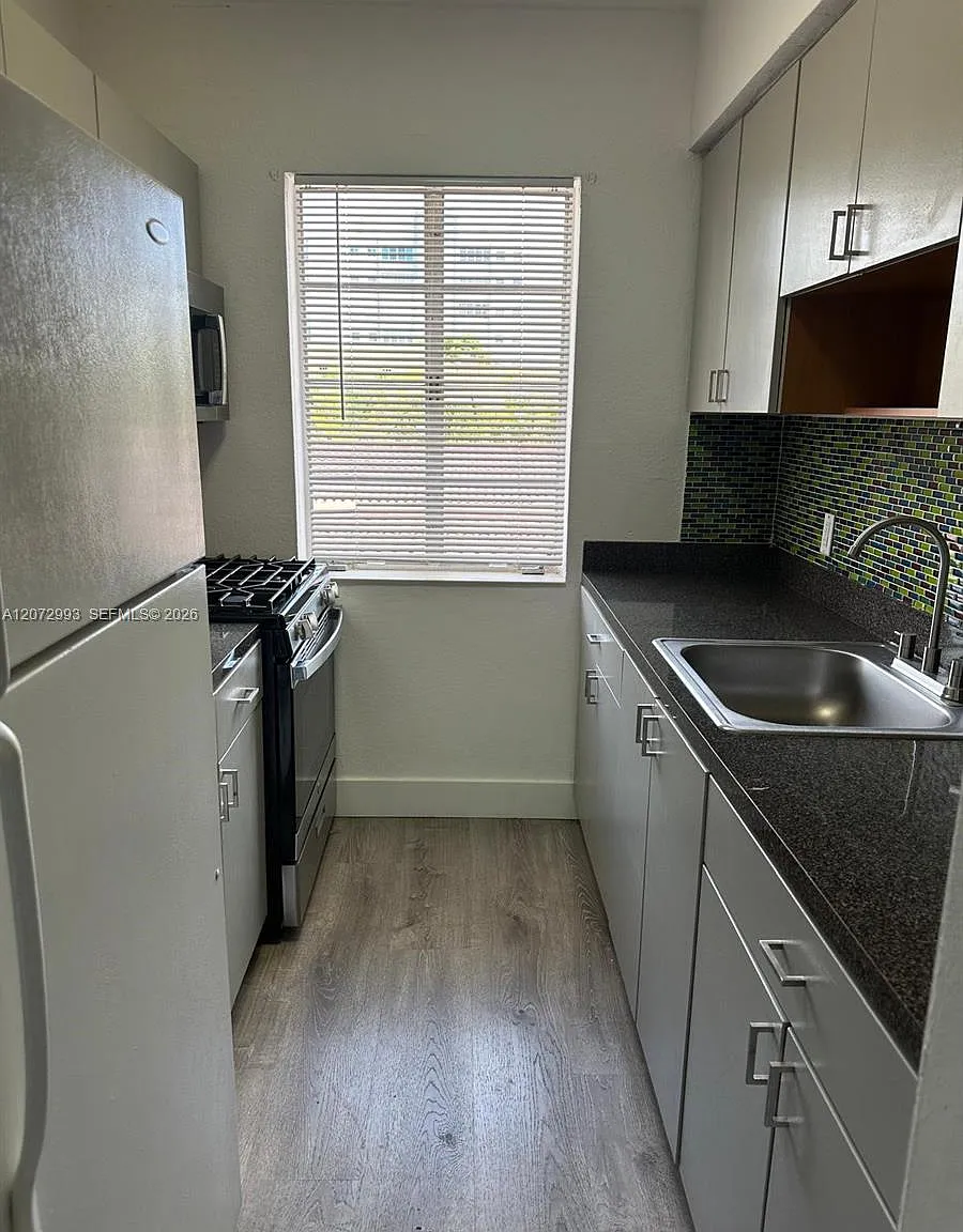 Amd Pl Of 2nd Ocean Front — Photo 1
