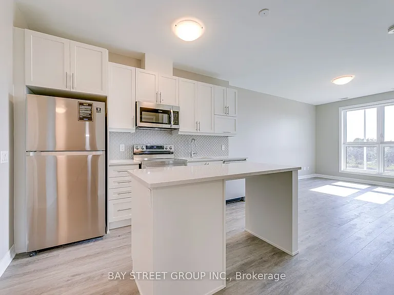 95 Dundas St W #107 — Photo 11