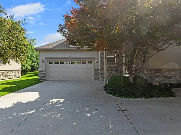 9874 Nieman Pl, Overland Park, KS 66213