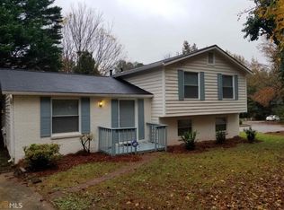 994 Parkwest Ln, Stone Mountain, GA 30088