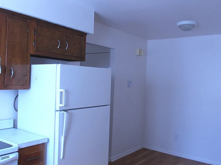 11 Old Allamuchy Rd — Photo 6