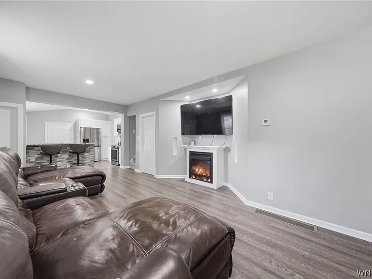 93 Cleveland Ave — Photo 10
