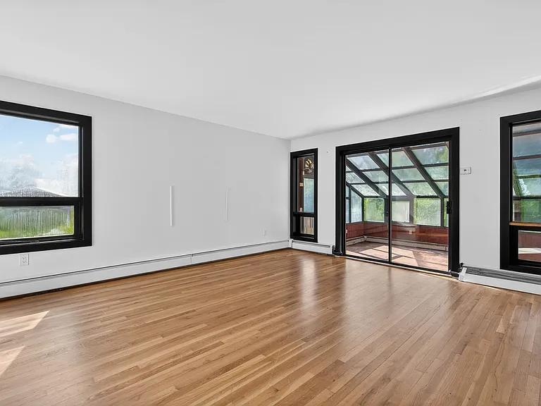 40 Felter Hill Rd — Photo 4