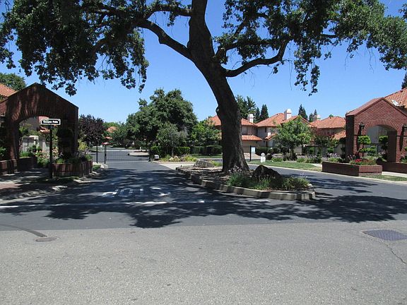 2nd image of 101 Big Springs Dr