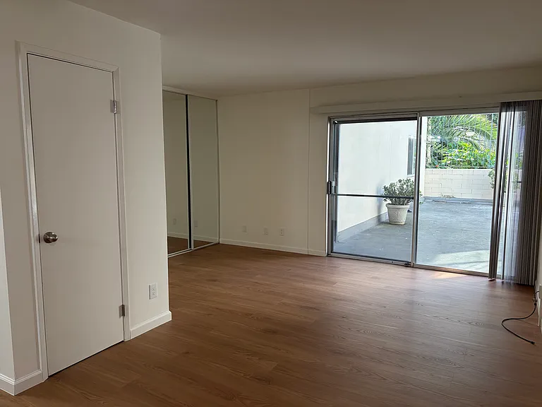 151 Lakeside Dr #110 — Photo 19