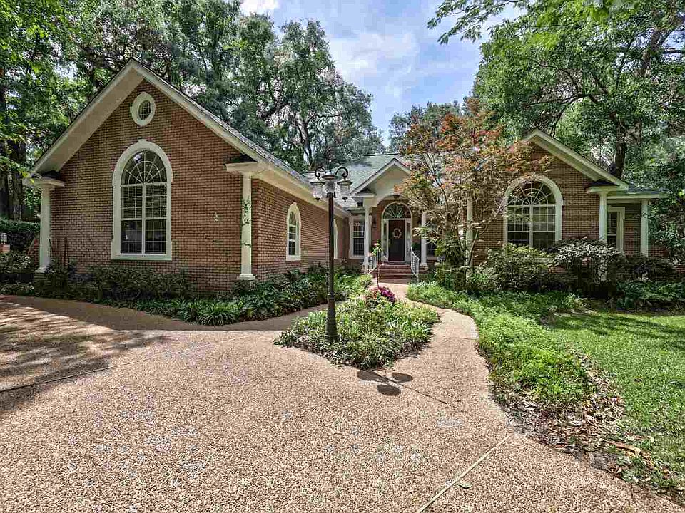 1st image of 4936 E Shannon Lakes Dr