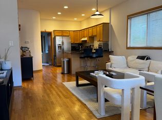 1334 W Huron St APT 1, Chicago, IL 60642