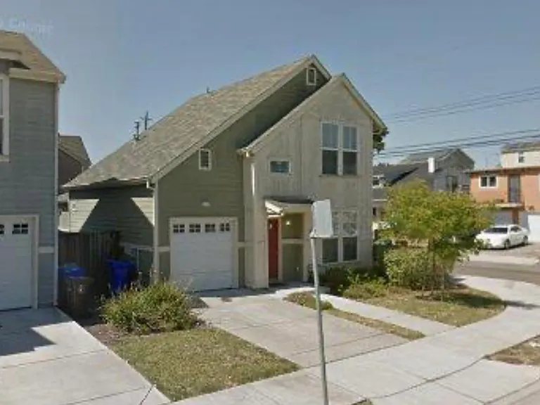 2902 Bonds Ln — Photo 1