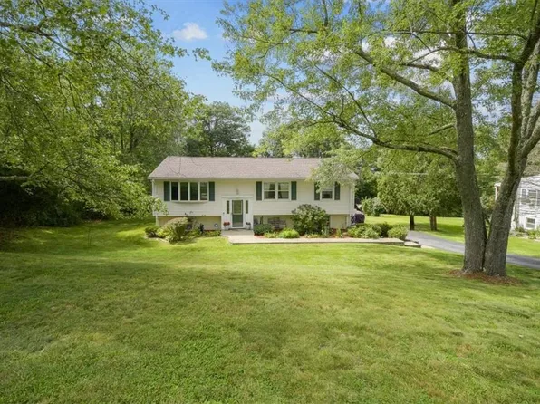 34 Everett Road, Carmel, NY 10512