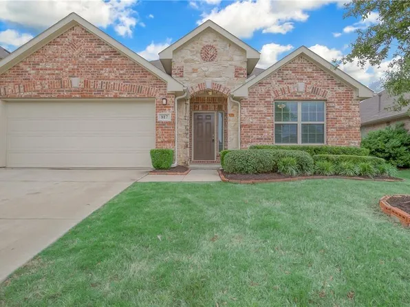 817 Silvermoon Dr, Little Elm, TX 75068