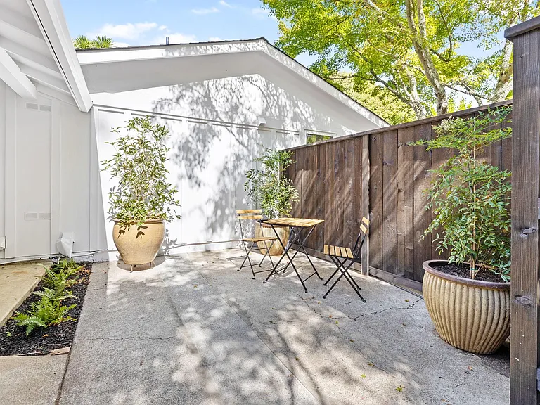 3142 Kingston Ave — Photo 34