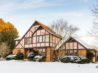 5664 Overbrook Ct, Ann Arbor, MI 48105