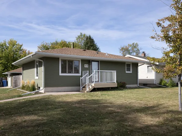 302 2nd St NW, Dilworth, MN 56529