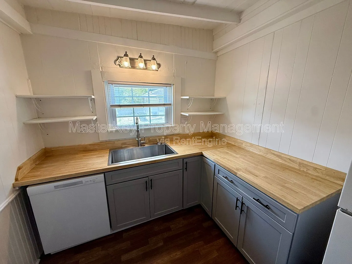 2 bed, 1.0 bath, 750 sqft, $1,095 — Photo 2