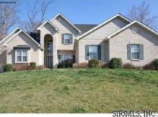 1659 Golf Course Dr, Belleville, IL 62220