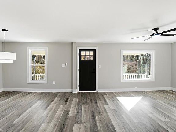 2nd image of 212 Pethel St