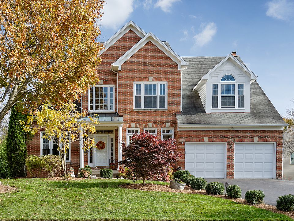 1st image of 6807 Hartwood Ln