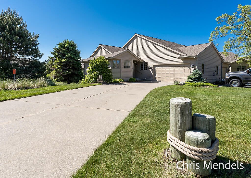 1427 E Harbour Towne Cir, Muskegon, MI 49441 MLS 24033256 Zillow
