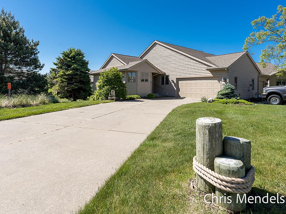 1st image of 1427 E Harbour Towne Cir