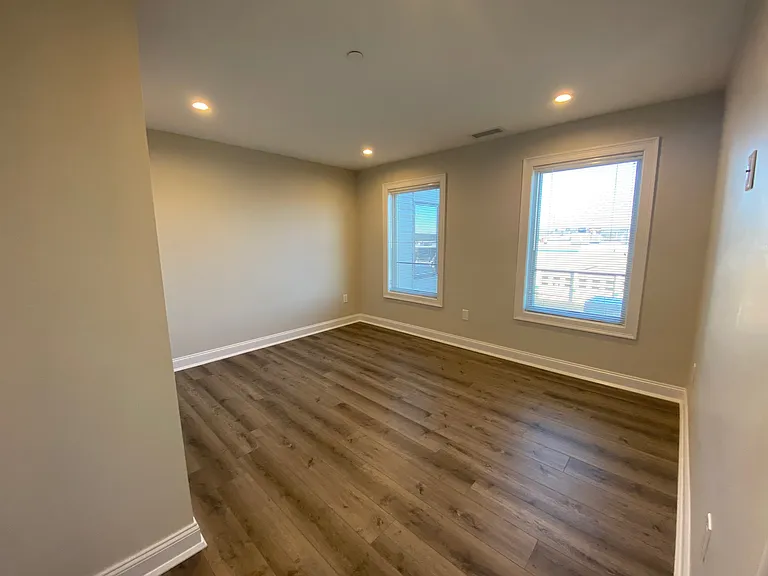 71 Legacy Blvd — Photo 20