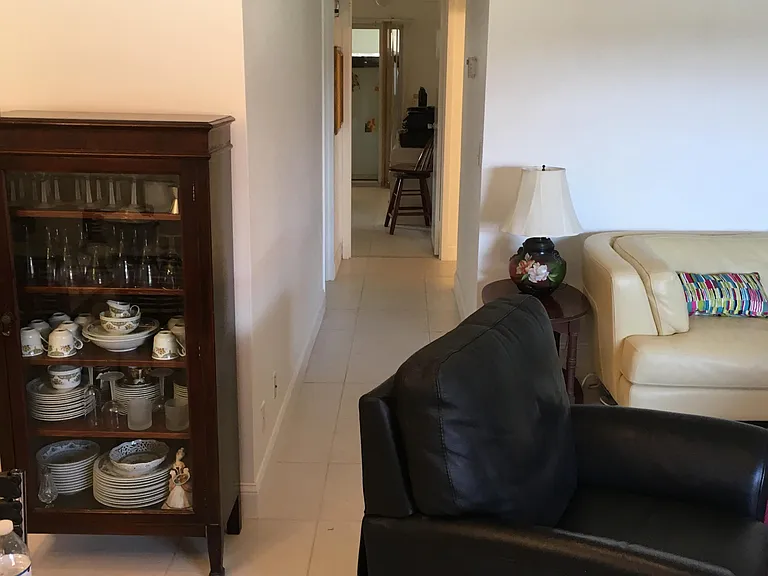 189 Waterford Cir #H — Photo 8
