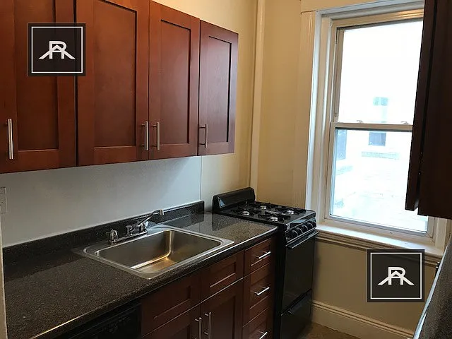 15 Egremont Rd #2 — Photo 12