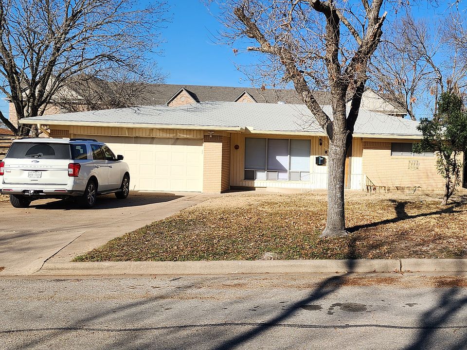 3000 W Ave R
3bedrm/2 bathrm