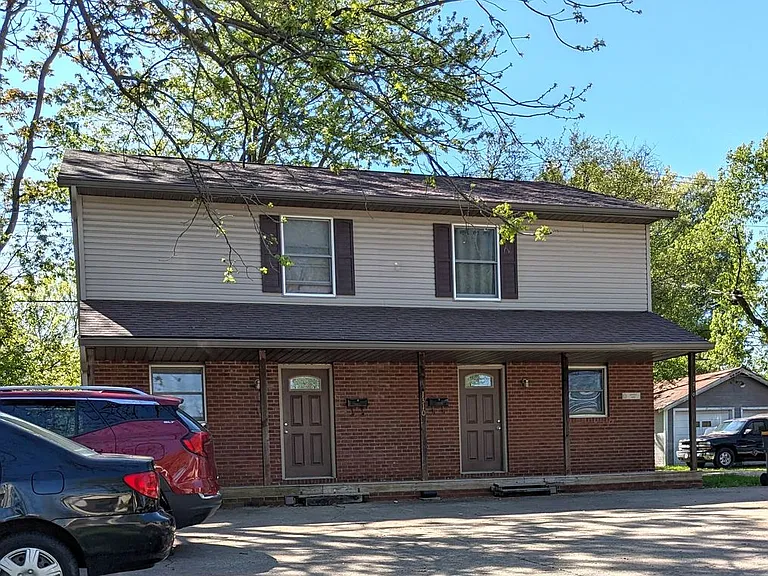 1310 S Madison St — Photo 1