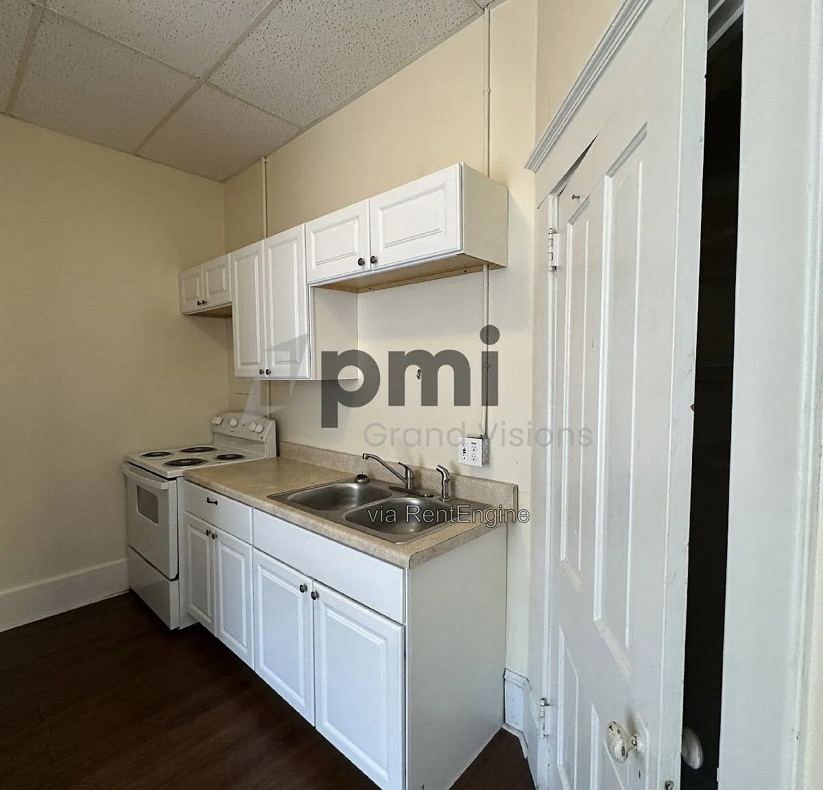 Studio, 1.0 bath, 768 sqft, $765 — Photo 2