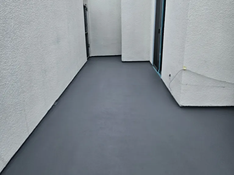 1375 Midvale Apartments — Photo 47