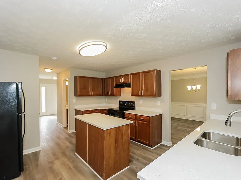 357 Cobblestone Ct — Photo 8