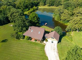 18363 N Whispering Oaks Dr, Centralia, MO 65240