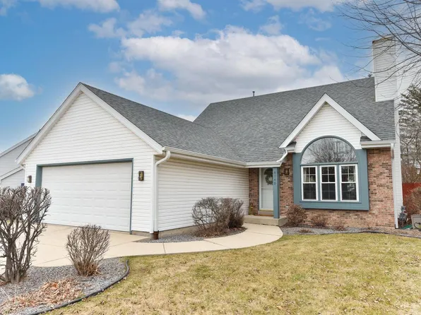 8140 South Verdev DRIVE, Oak Creek, WI 53154