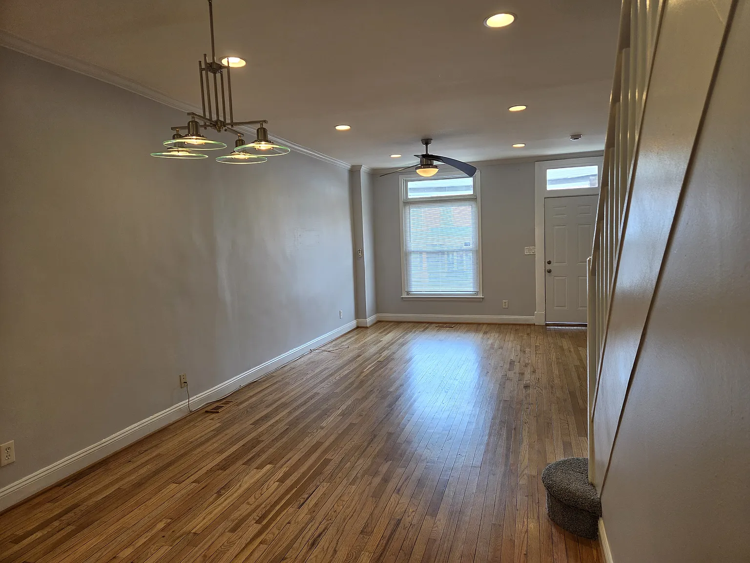 3 bed, 1284 sqft, $1,950 — Photo 3