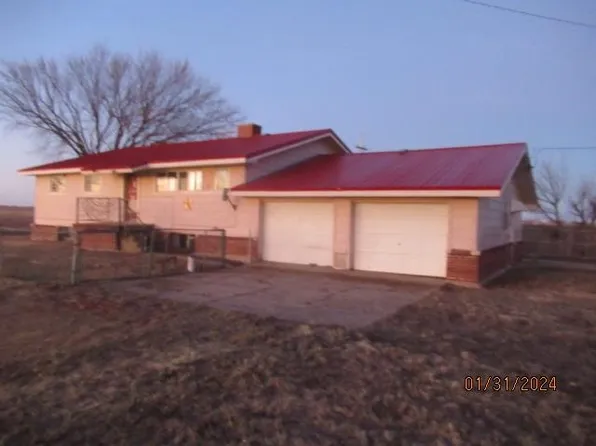 1096 G Rd, Larned, KS 67550