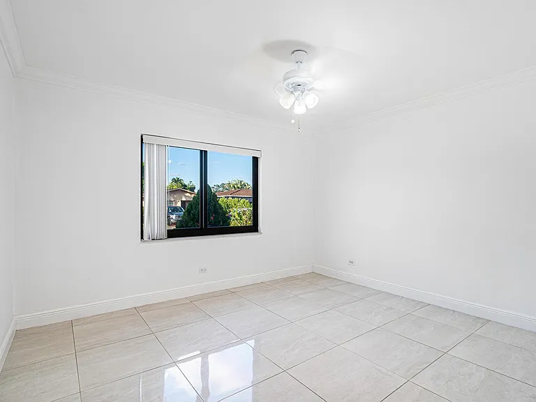 5170 SW 7th St — Photo 3