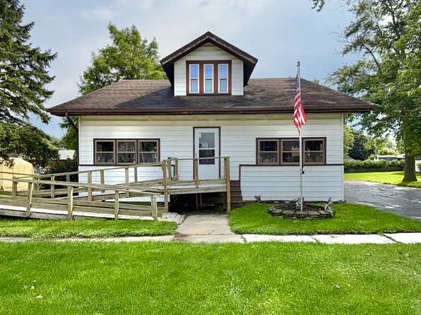 114 E Lake St, Ashkum, IL 60911