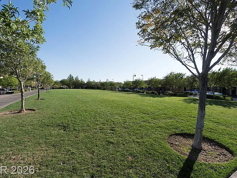 2321 Teatro Ave — Photo 36