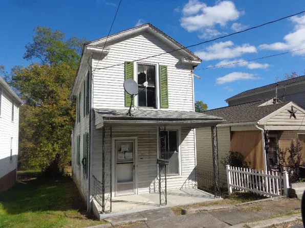240 Roxbury St, Clifton Forge, VA 24422