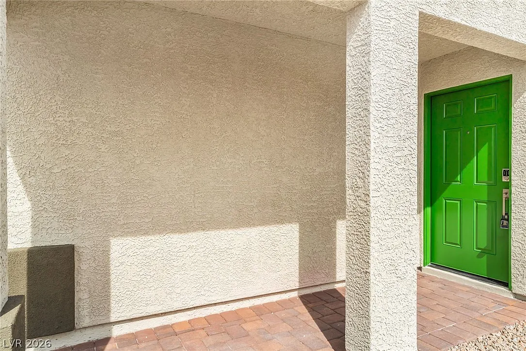 3 bed, 2.5 bath, 1311 sqft, $1,850 — Photo 4