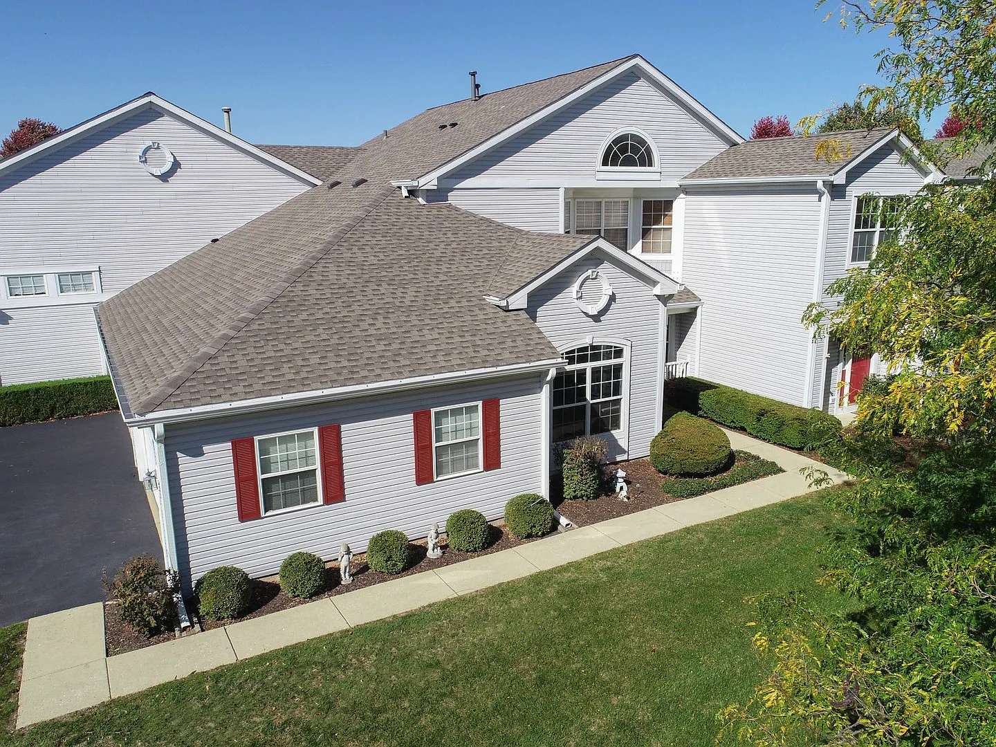 221 Grays Dr photo 1