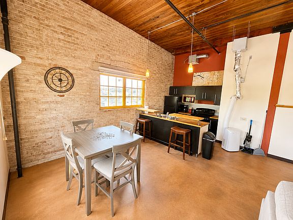 5th image of 2600 Montana Ave APT 201